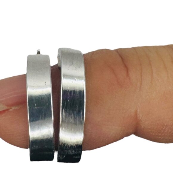 Vintage 925 Italy Sterling Silver Huggie Hoop Earrings Pair Minimalist Signed - Picture 8 of 12